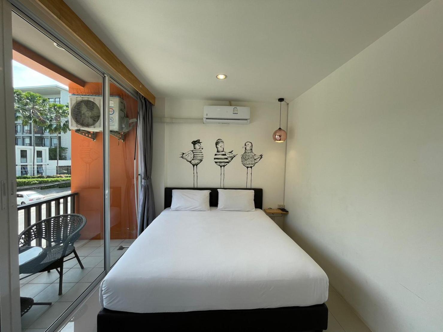 Dwell Phuket Airport Hotel At Naiyang Nai Yang Beach Buitenkant foto
