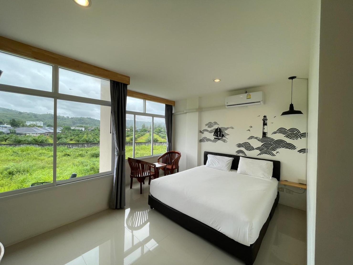 Dwell Phuket Airport Hotel At Naiyang Nai Yang Beach Buitenkant foto