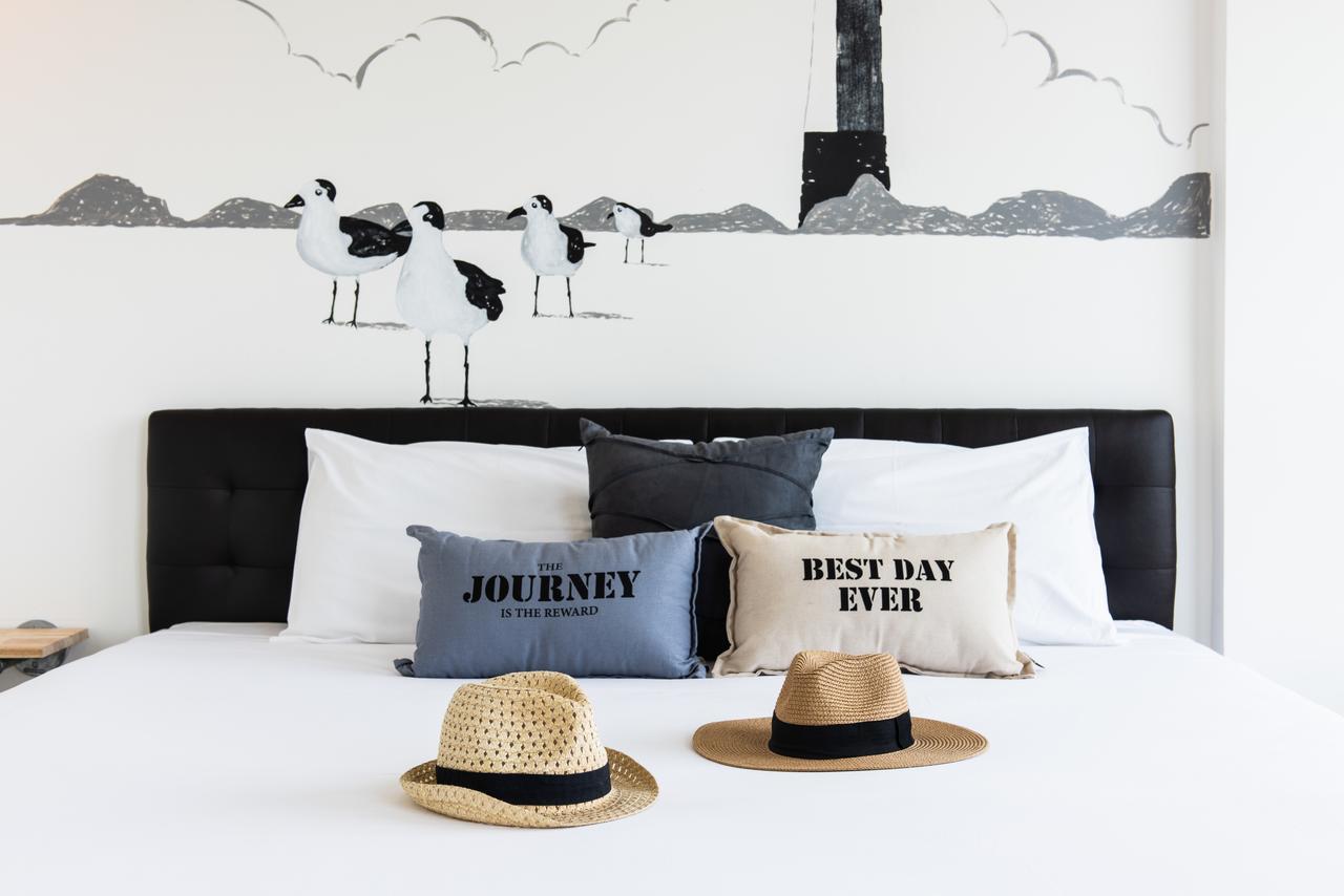 Dwell Phuket Airport Hotel At Naiyang Nai Yang Beach Buitenkant foto